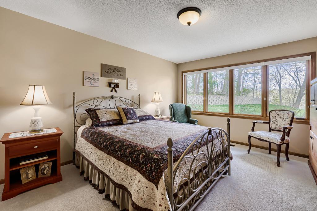 18130 Robinson Circle - MLS Sized - 018 - 18 Bedroom.jpg