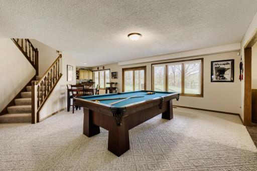 18130 Robinson Circle - MLS Sized - 010 - 10 Family Room.jpg