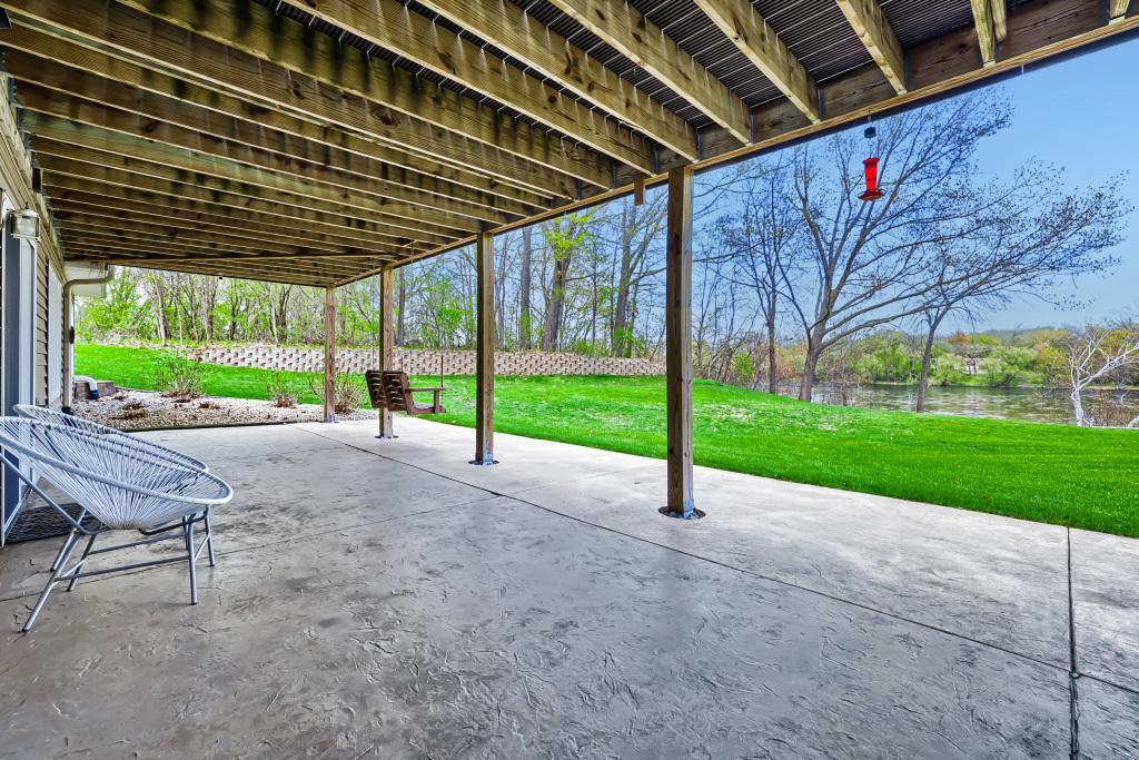 18130 Robinson Circle - MLS Sized - 025 - 25 Exterior Rear.jpg