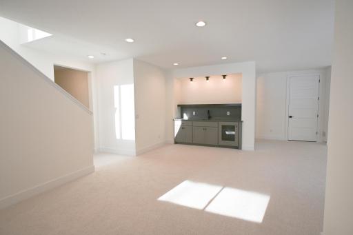 734 Ensconced Way, Chaska, MN 55318
