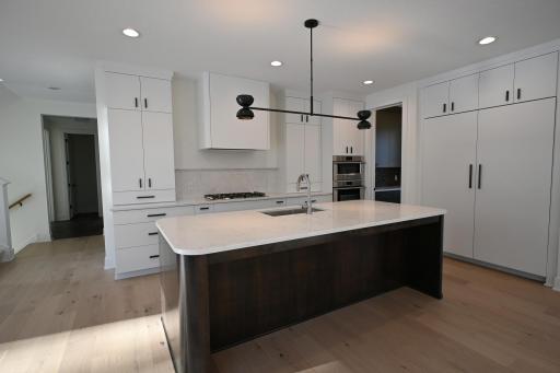 734 Ensconced Way, Chaska, MN 55318