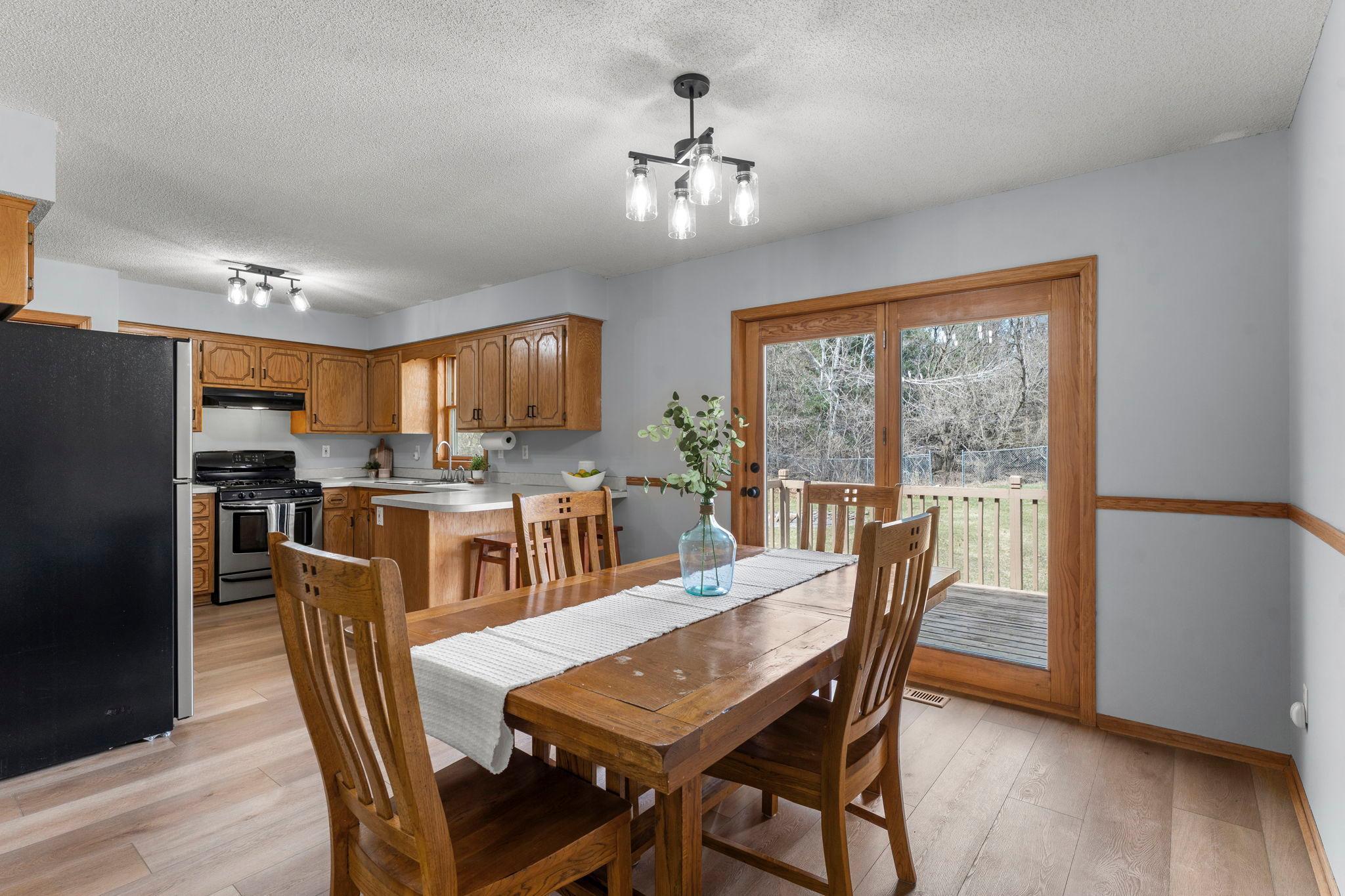 The adjacent dining area perfect for everyday meals or entertaining.