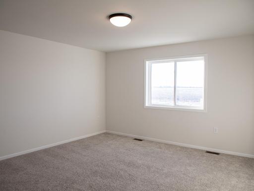 820 2 Avenue S, Horace, ND 58047