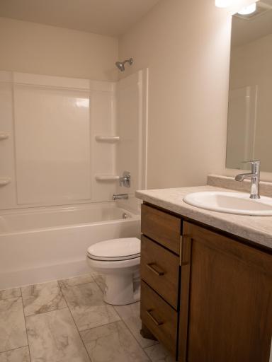 820 2 Avenue S, Horace, ND 58047