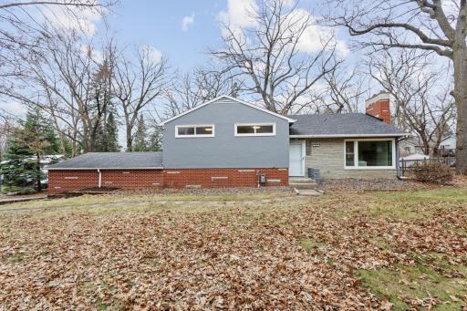 735 Warner Avenue N, Saint Paul, MN 55115