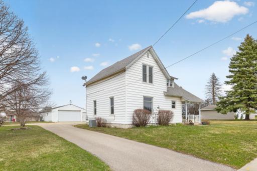 109 4th Street NE, Stewartville, MN 55976
