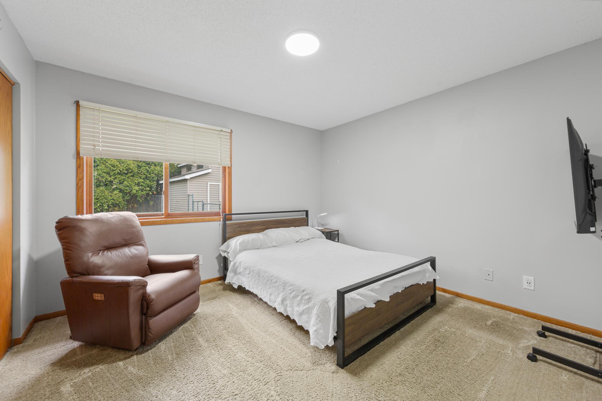17 bedroom 1.jpg