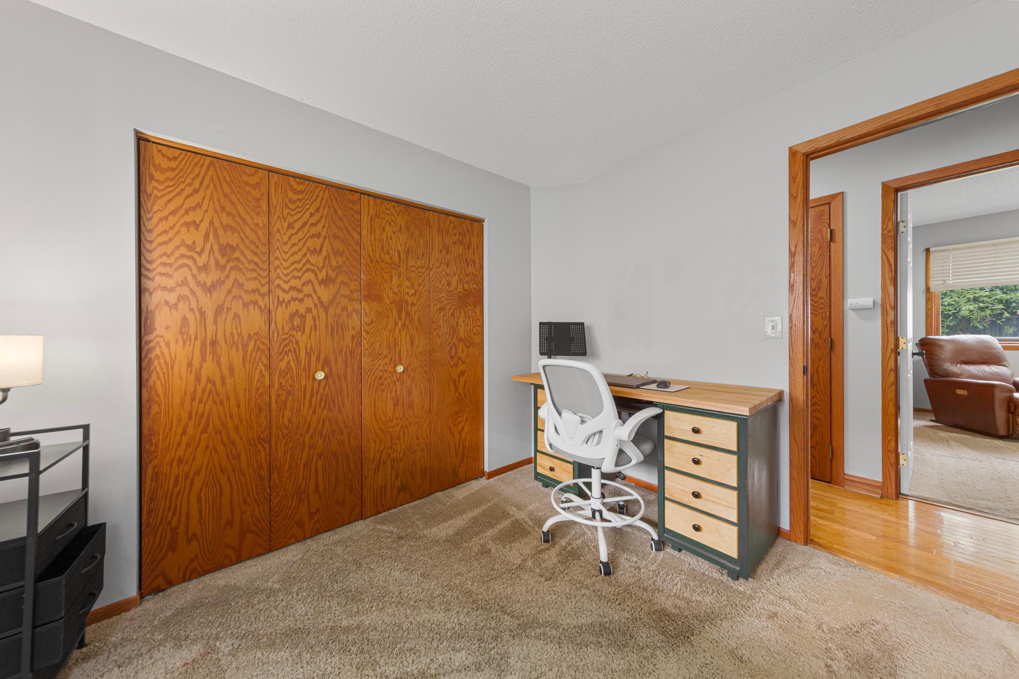 20 bedroom 2.jpg