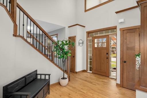 10590 Watersedge Lane, Saint Paul, MN 55129