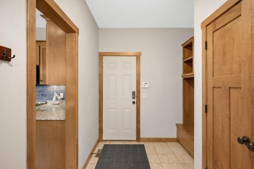 10590 Watersedge Lane, Saint Paul, MN 55129