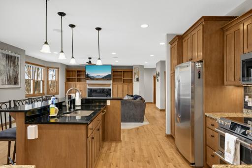 10590 Watersedge Lane, Saint Paul, MN 55129