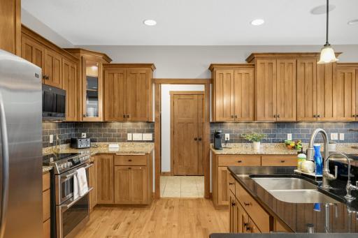 10590 Watersedge Lane, Saint Paul, MN 55129