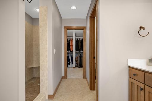 10590 Watersedge Lane, Saint Paul, MN 55129