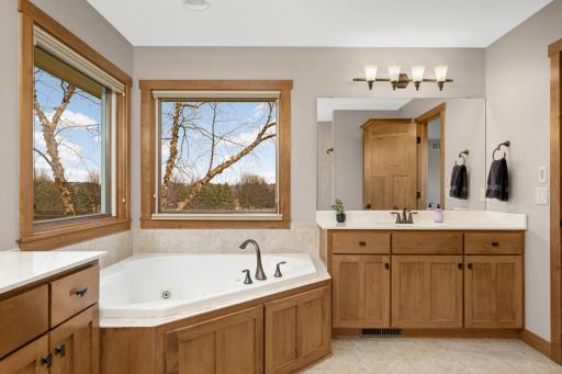 10590 Watersedge Lane, Saint Paul, MN 55129