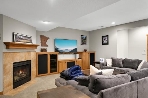 10590 Watersedge Lane, Saint Paul, MN 55129