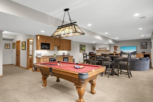 10590 Watersedge Lane, Saint Paul, MN 55129