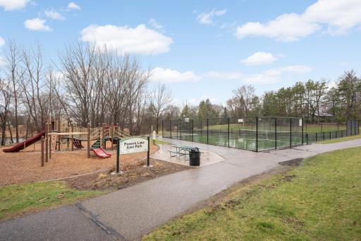 10590 Watersedge Lane, Saint Paul, MN 55129