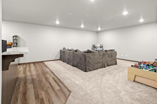 2089 67th Avenue S, Fargo, ND 58104