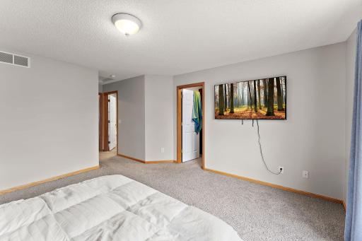 321 Heritage Trail, Circle Pines, MN 55014