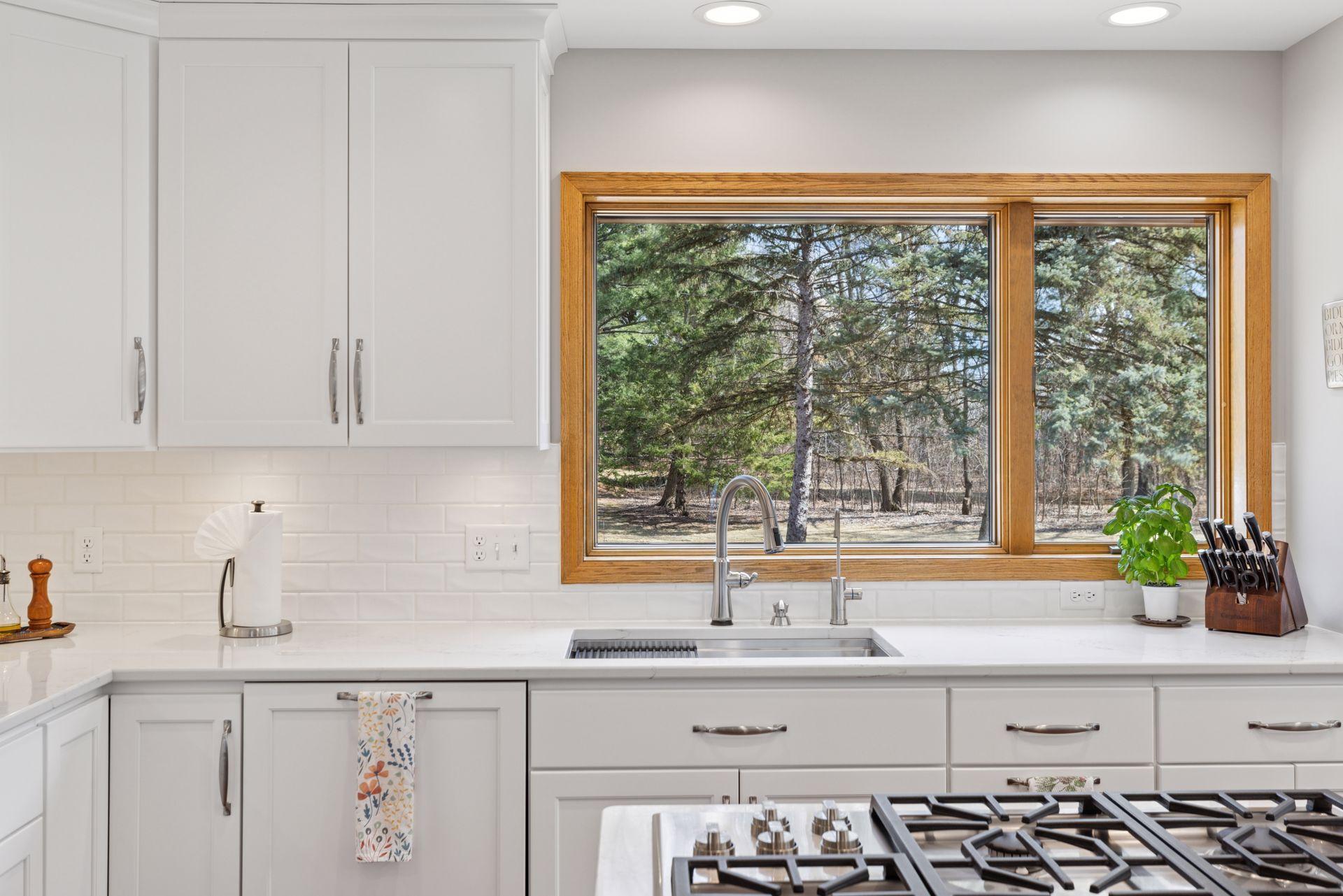 An abundance of cabinet space