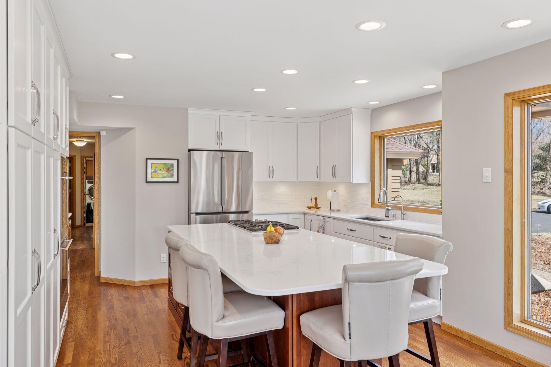 Oversized center island