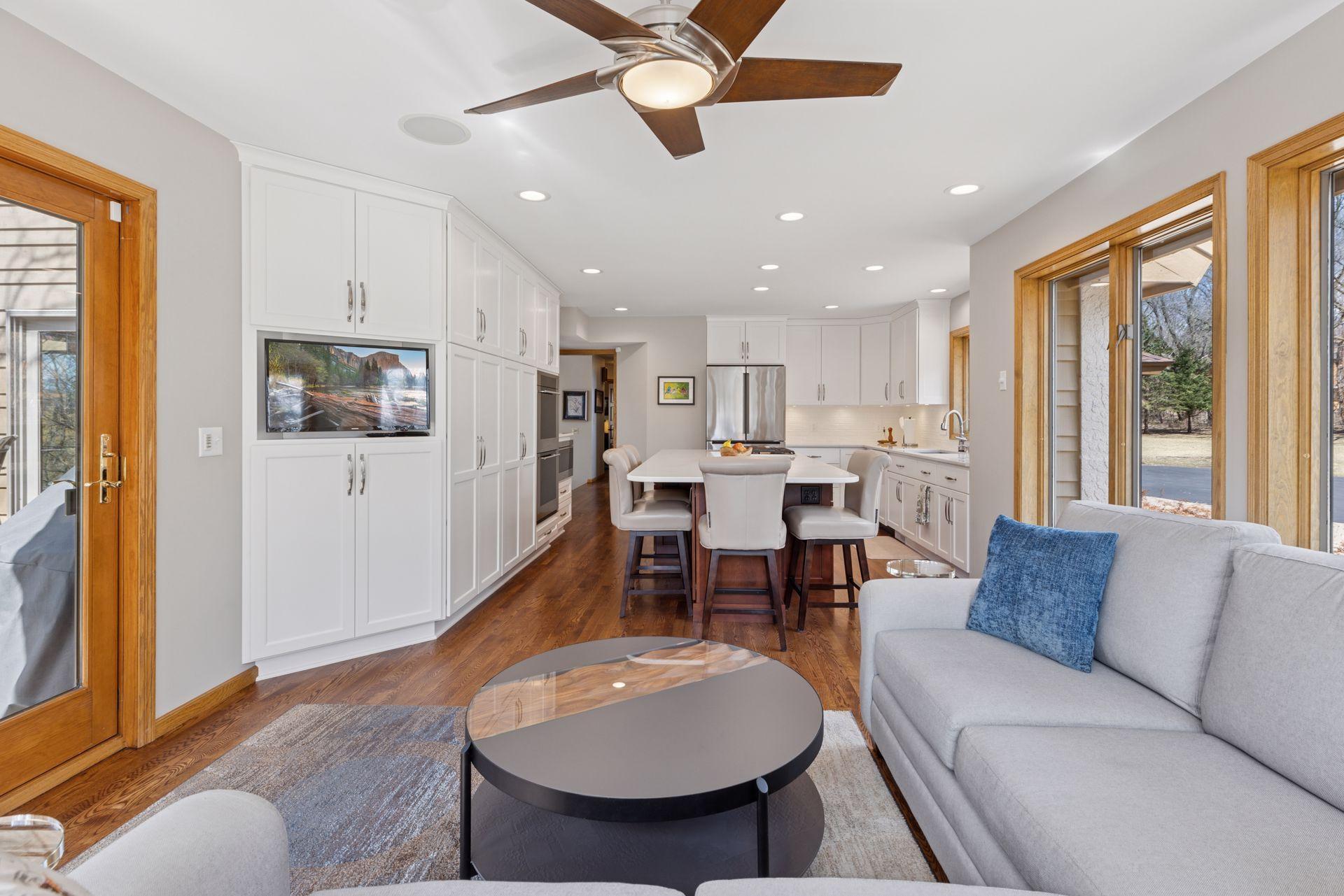 Relaxing lounge off of the kitchen