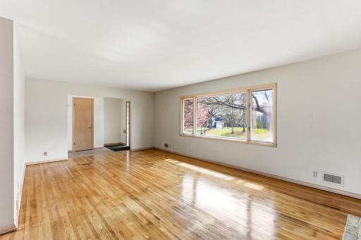 5116 Meadow Ridge, Minneapolis, MN 55439