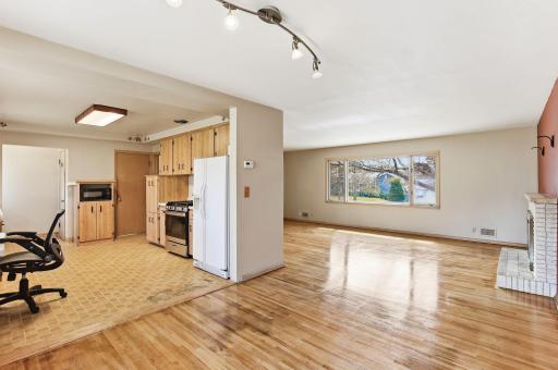 5116 Meadow Ridge, Minneapolis, MN 55439