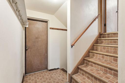 5116 Meadow Ridge, Minneapolis, MN 55439