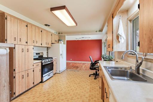 5116 Meadow Ridge, Minneapolis, MN 55439