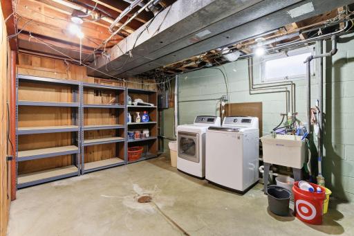 5116 Meadow Ridge, Minneapolis, MN 55439