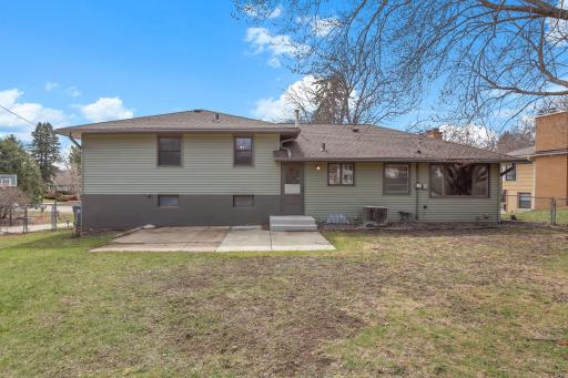 5116 Meadow Ridge, Minneapolis, MN 55439