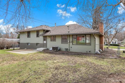 5116 Meadow Ridge, Minneapolis, MN 55439