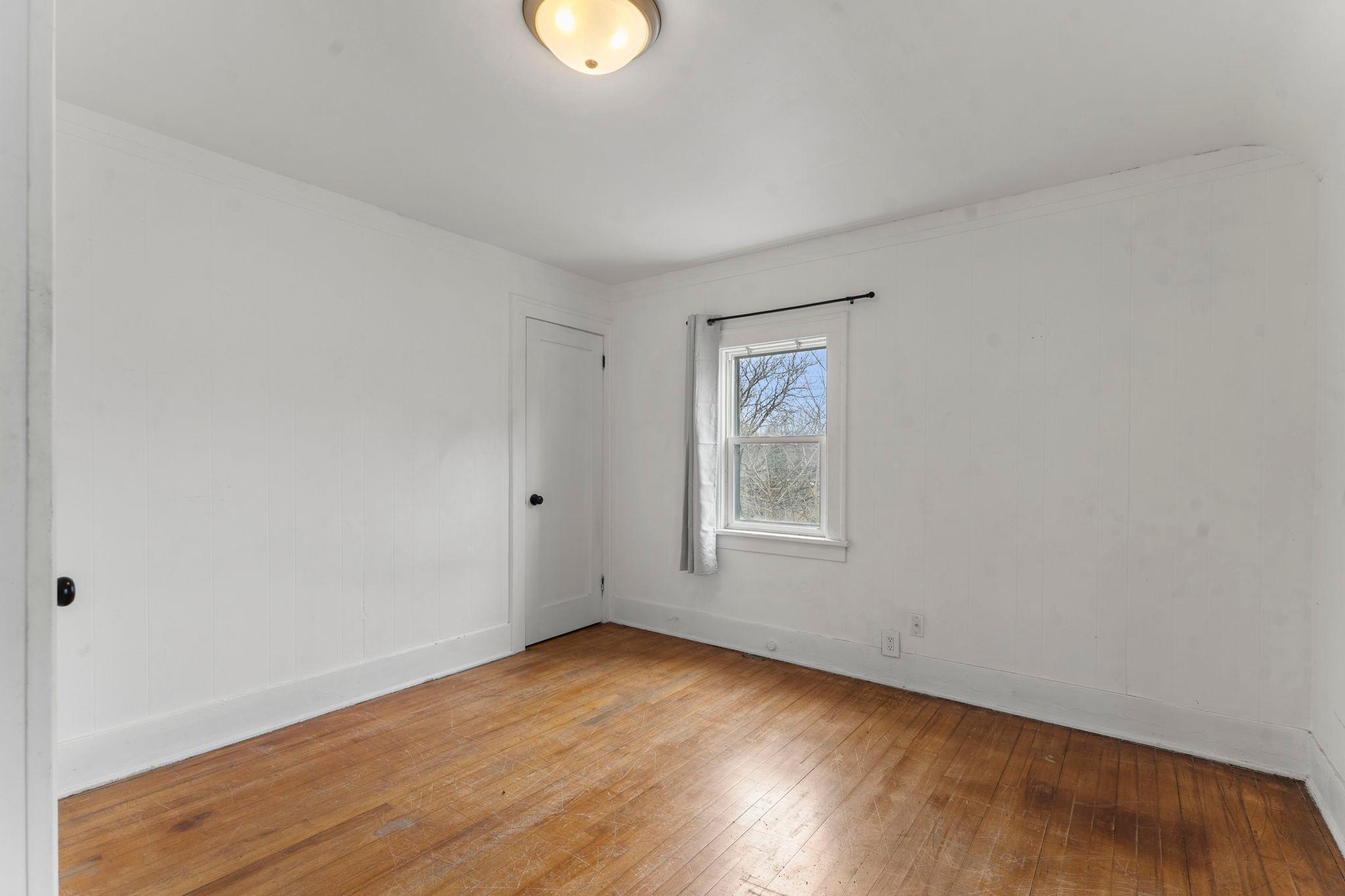 Upper unit - Bedroom 1