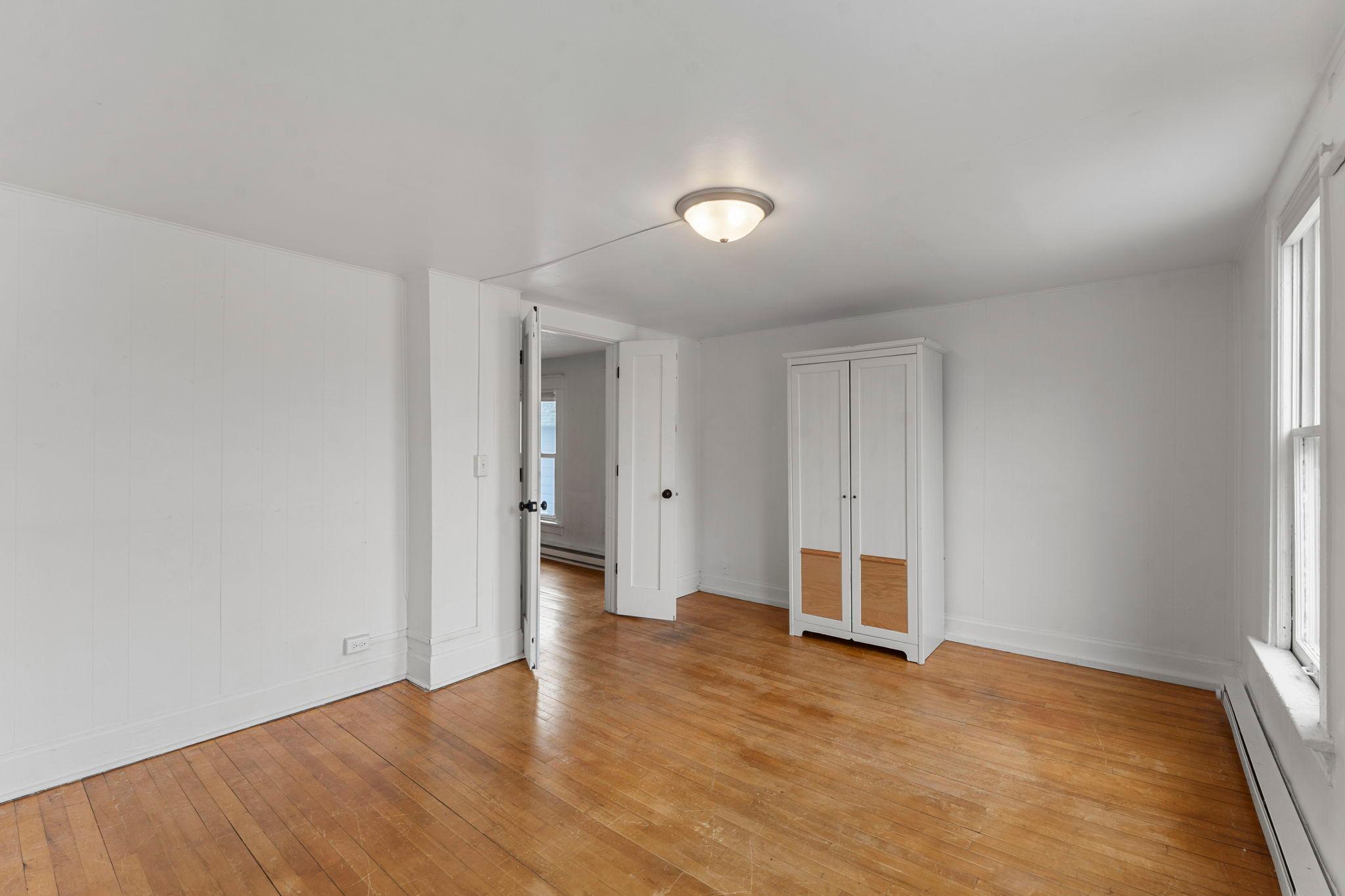 Upper unit - Bedroom 2