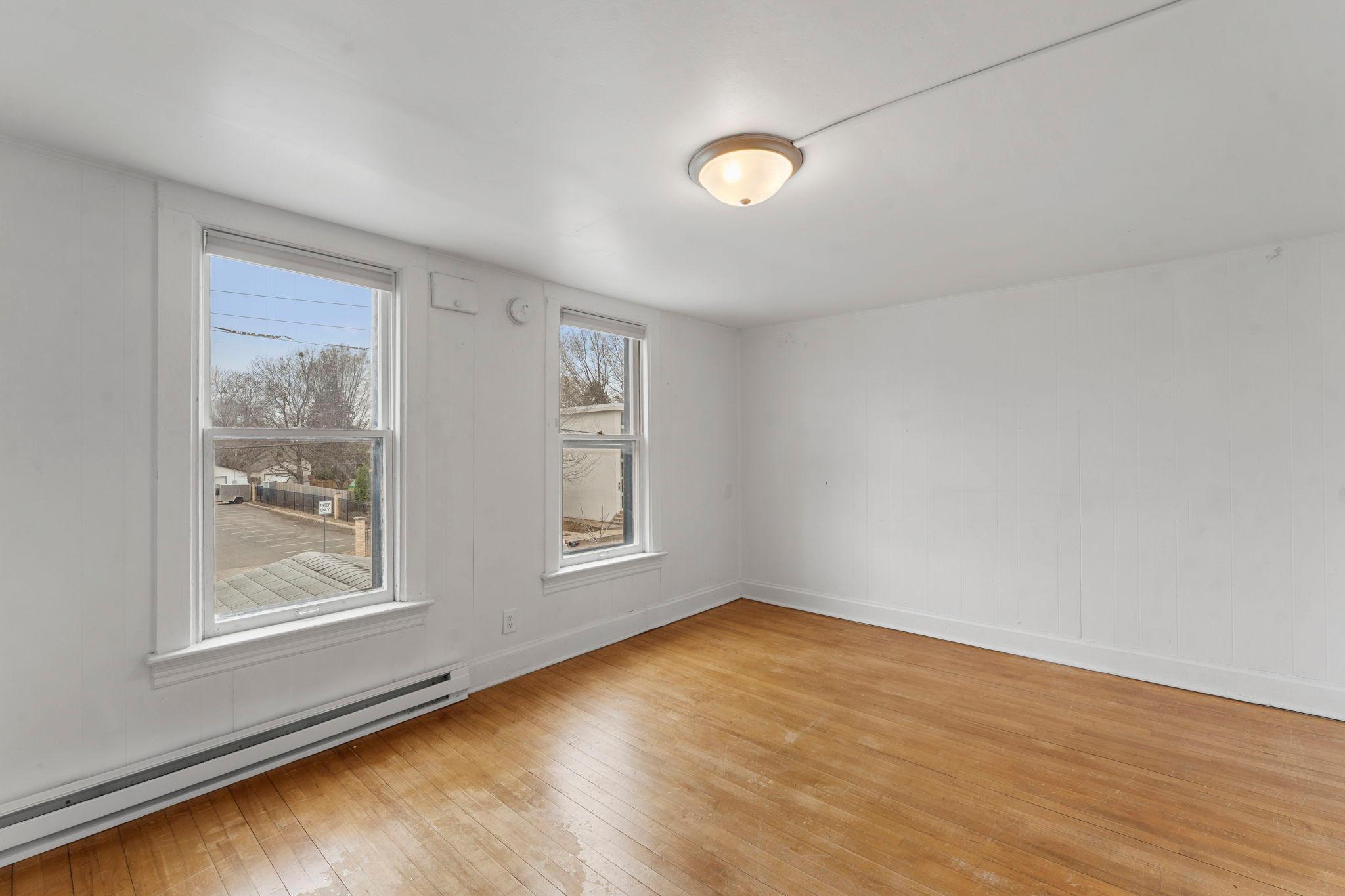 Upper unit - Bedroom 2