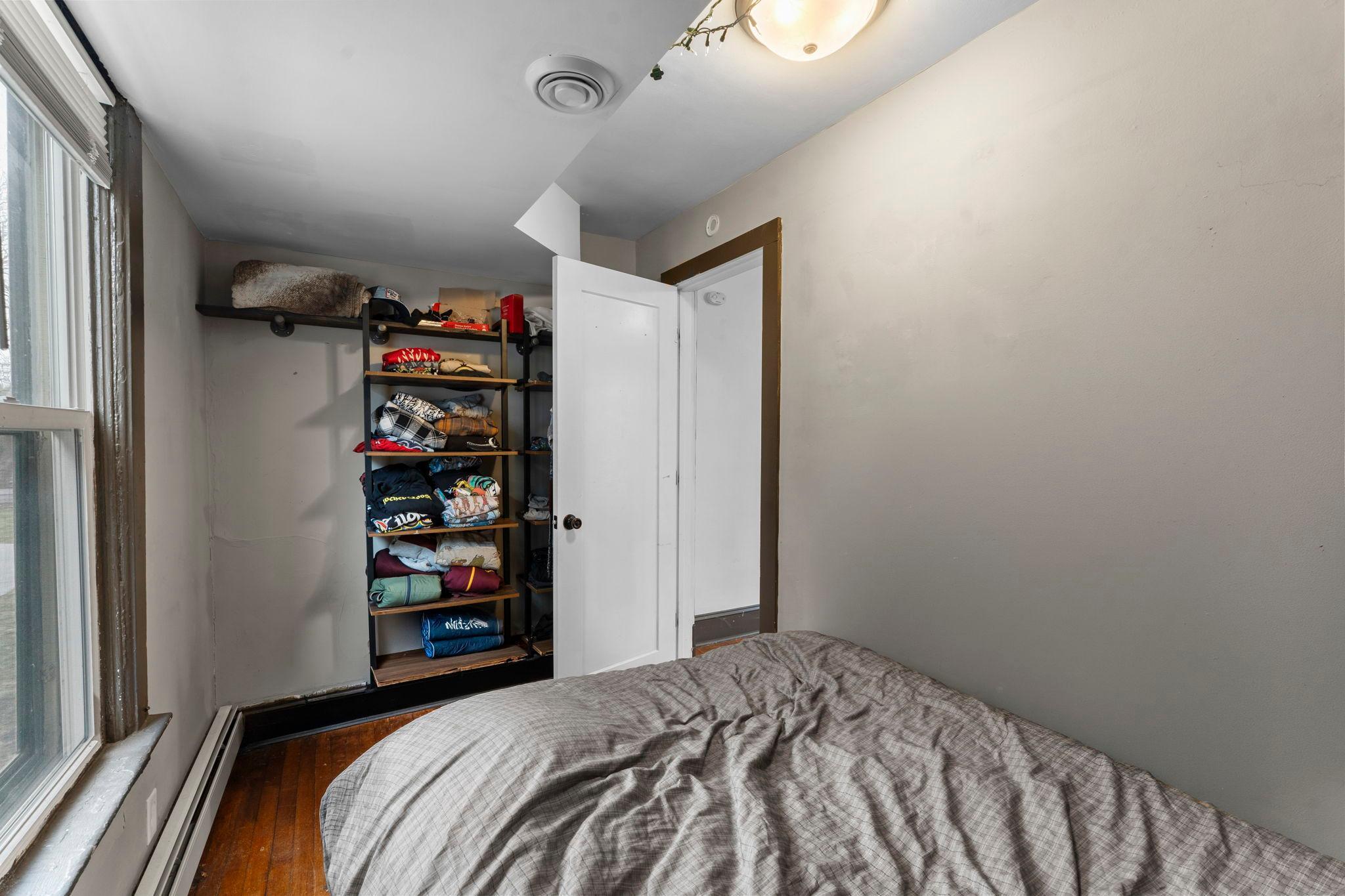 Lower unit - Bedroom 1