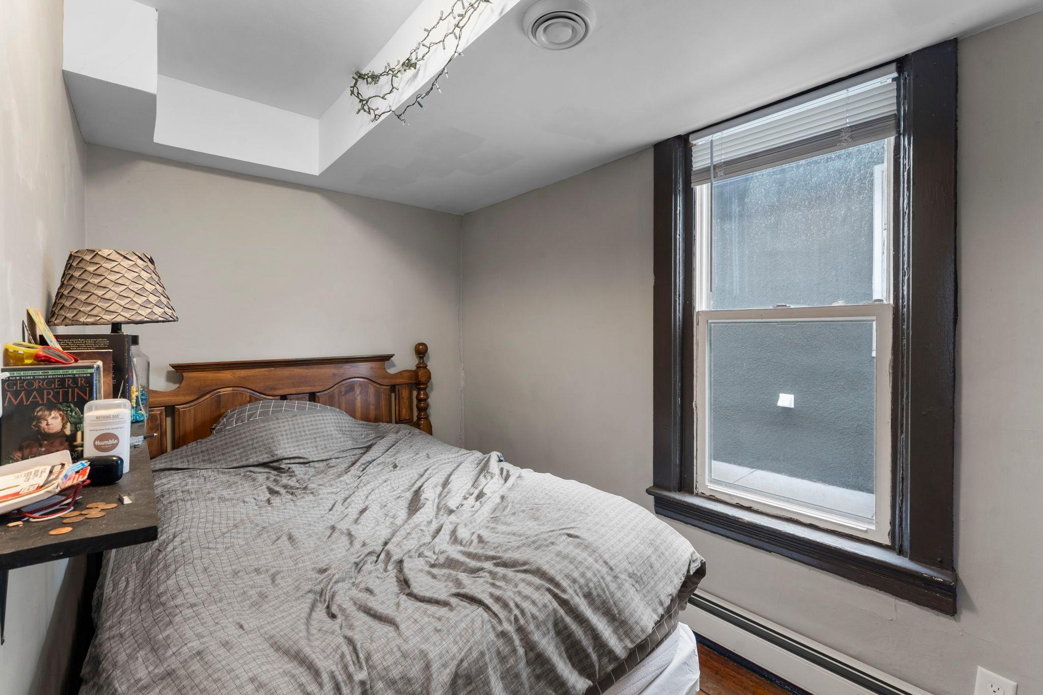 Lower unit - Bedroom 1