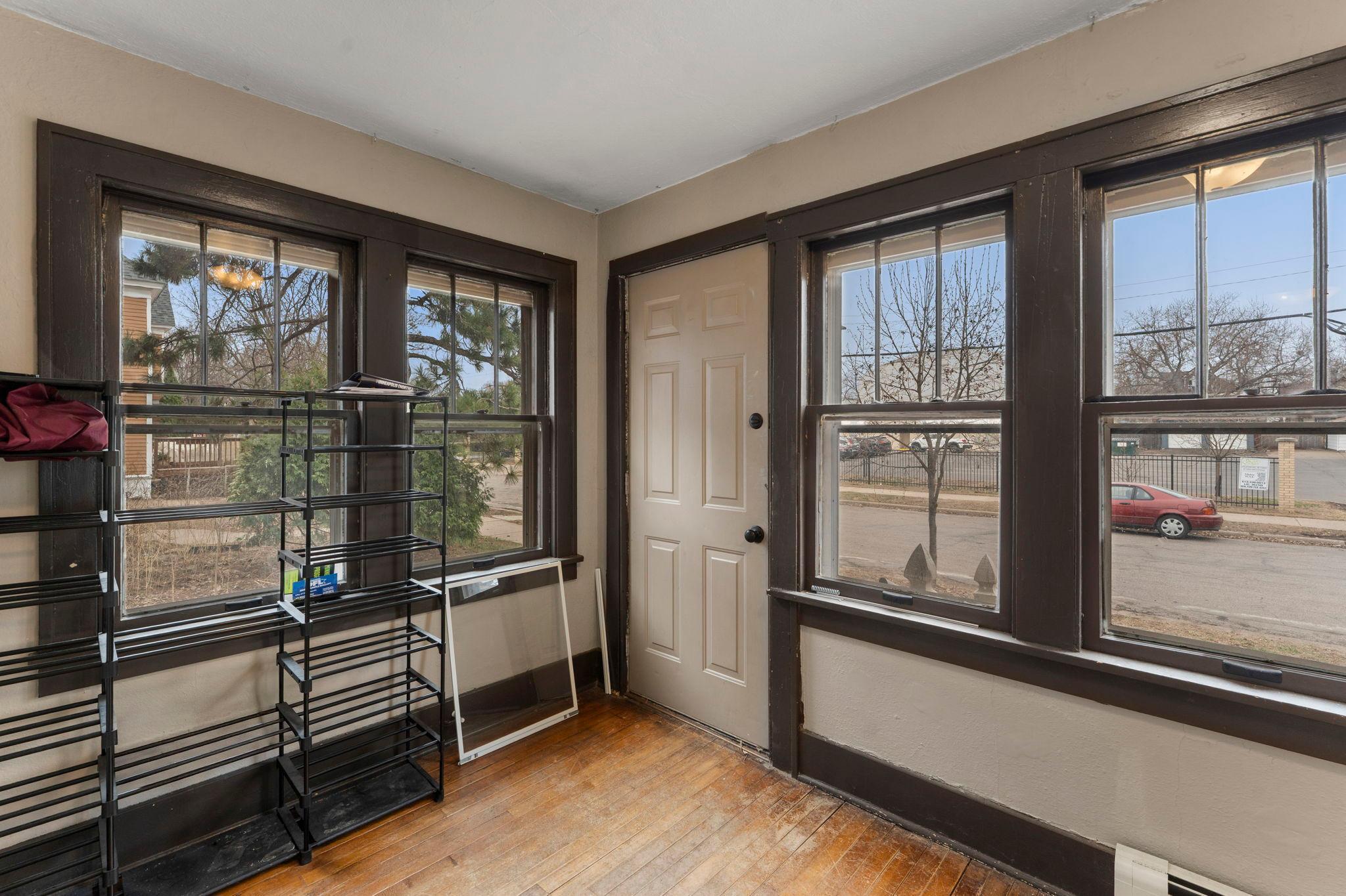 Lower unit - Front entrance