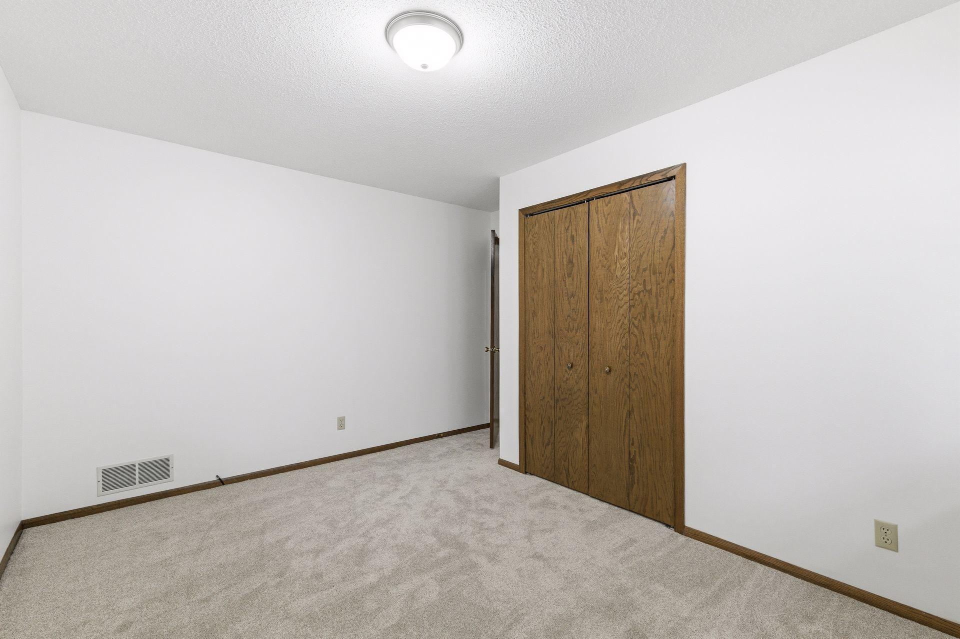 688 Birch Lane S, Saint Paul, MN 55126