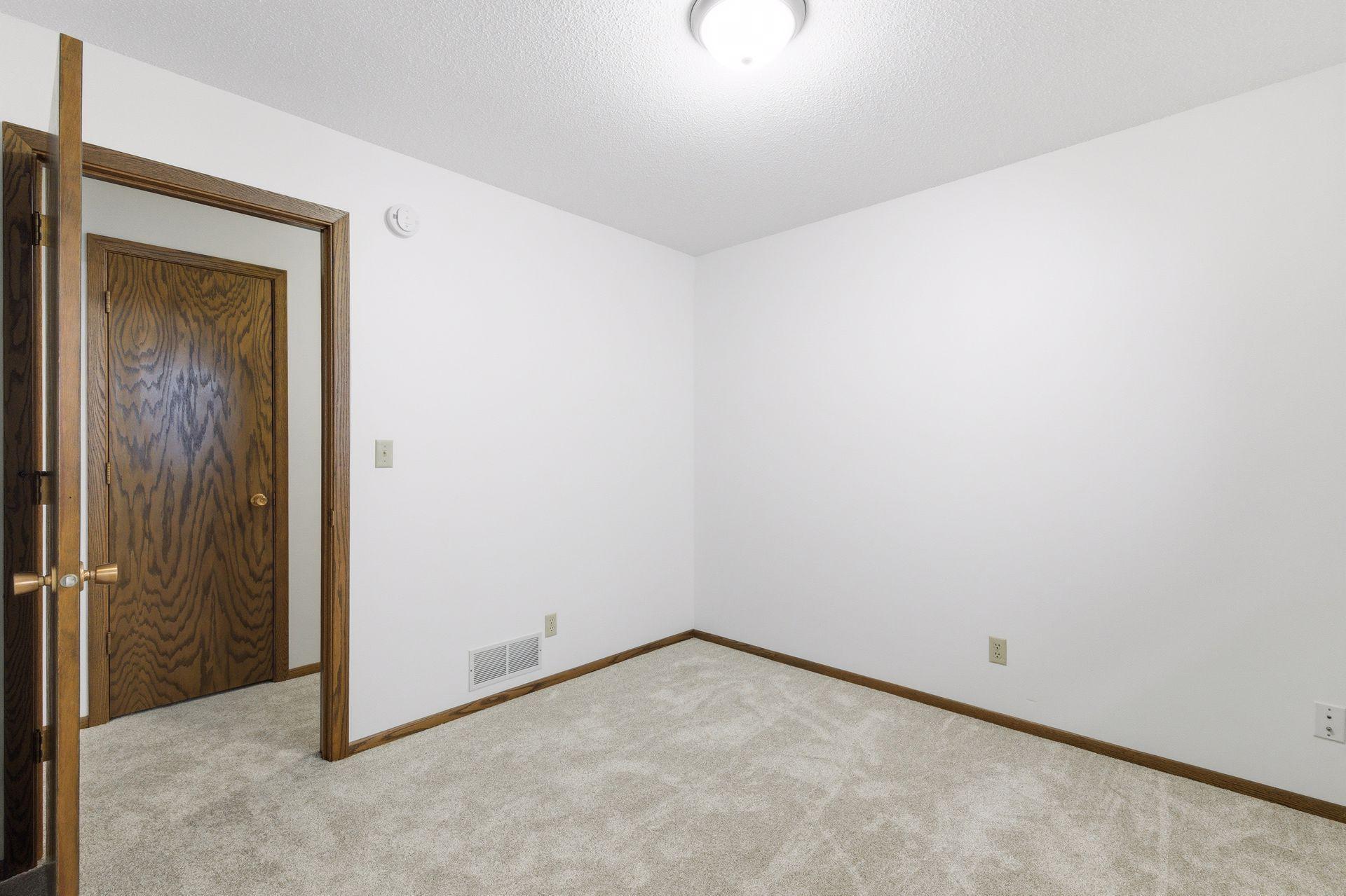 688 Birch Lane S, Saint Paul, MN 55126