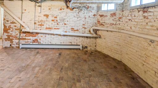 3-310 N Washington - Basement, Outside & Garage-1.jpg