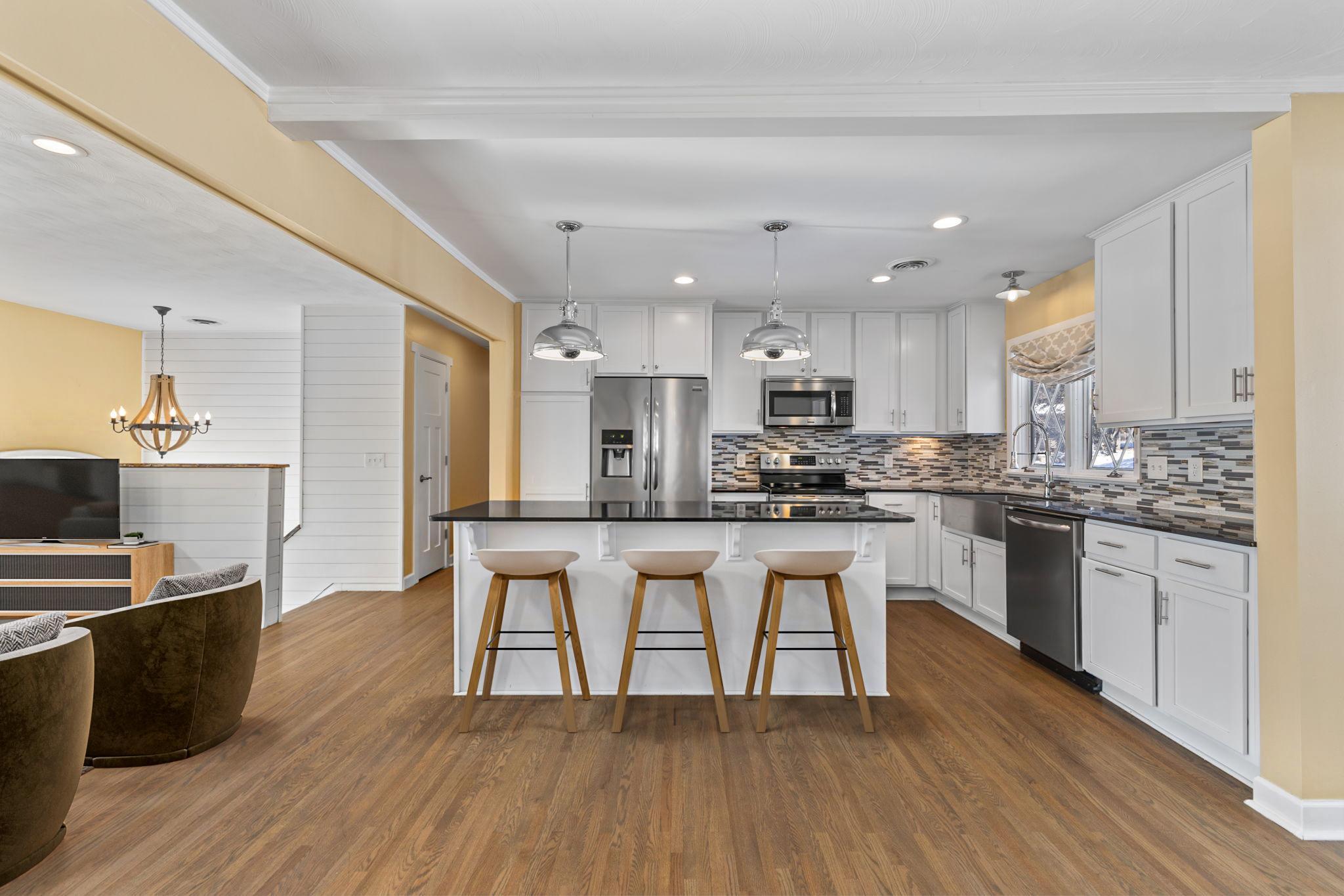 Vivid Spaces_1021 Fremont St_11.jpg