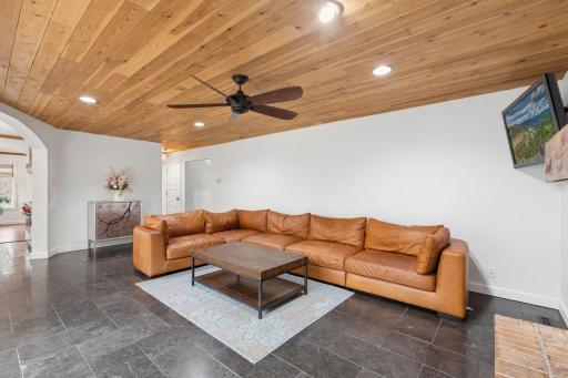 Space to hold large furniture and entertain