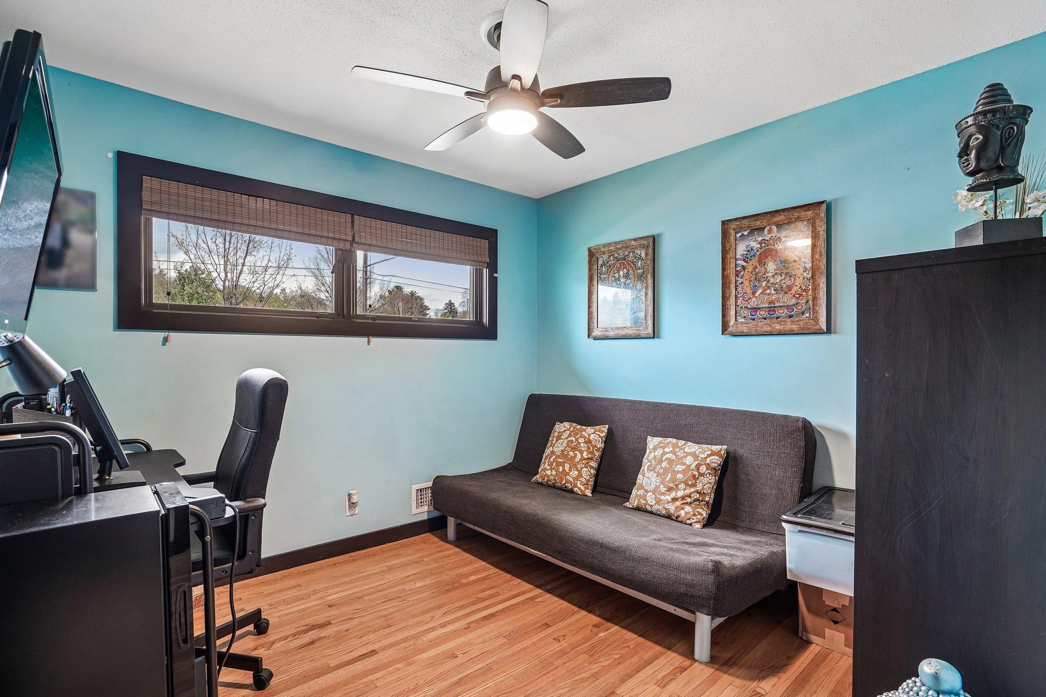 35-web-or-mls-36 1_2 Ave-S0605-033.jpg