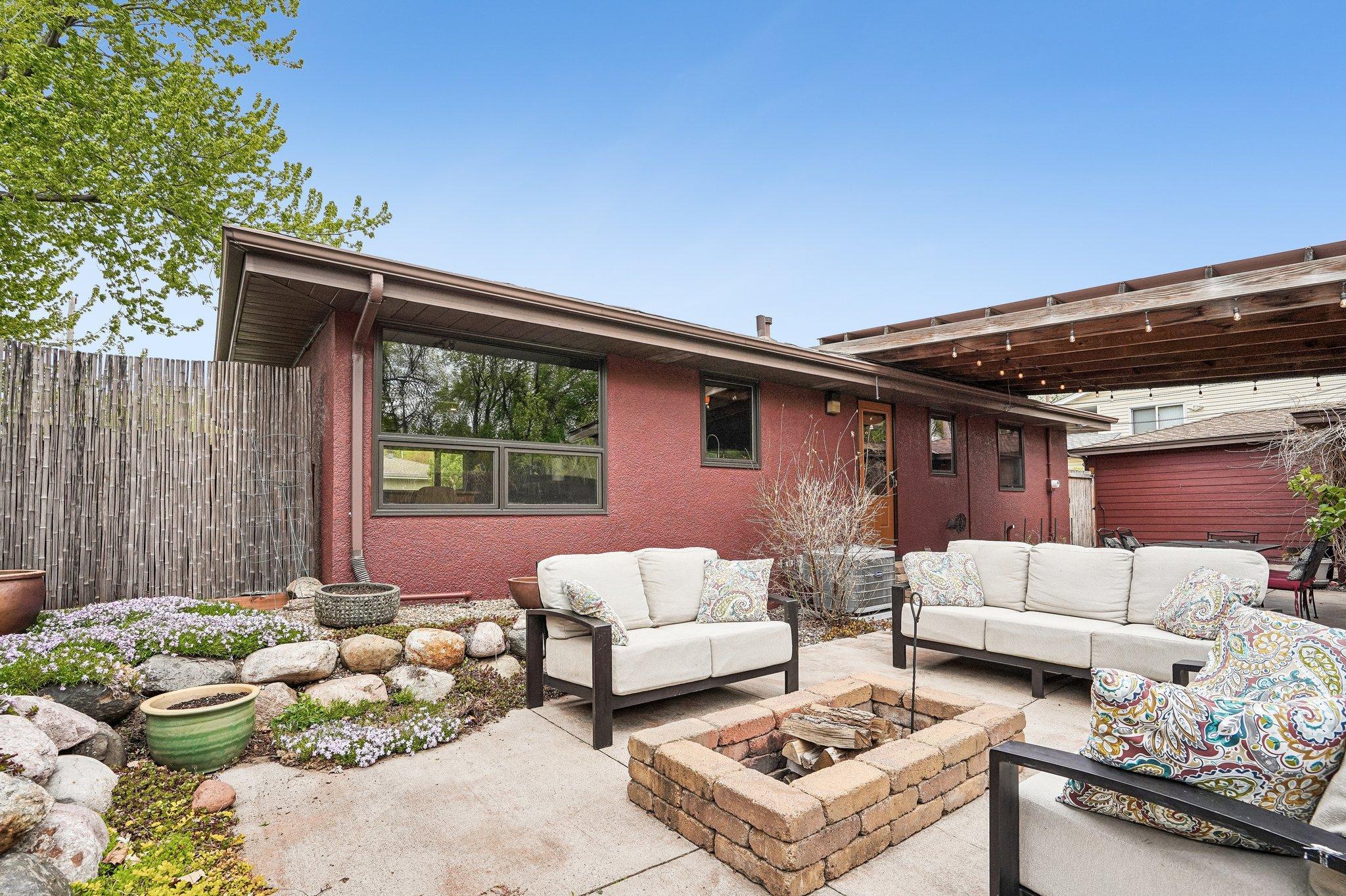 56-web-or-mls-36 1_2 Ave-S0605-054.jpg