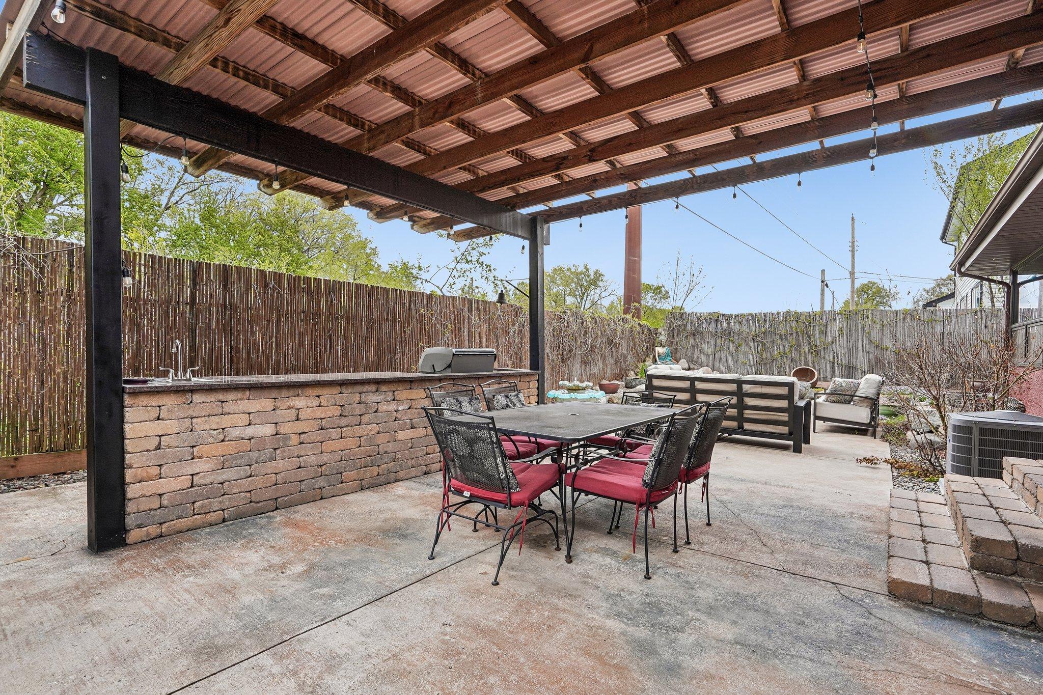 52-web-or-mls-36 1_2 Ave-S0605-050.jpg