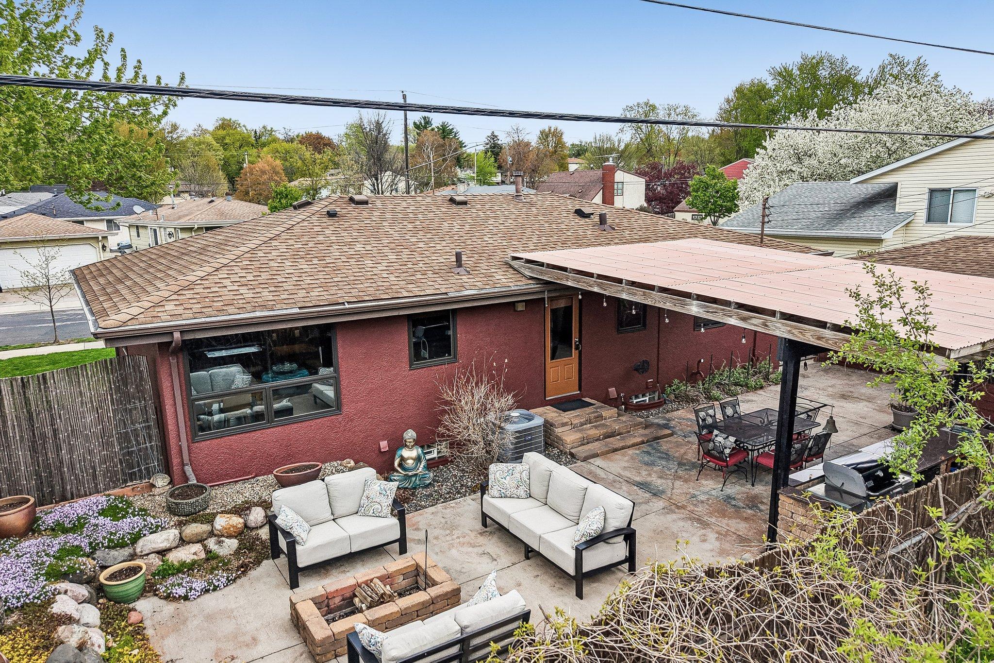 73-web-or-mls-36 1_2 Ave-S0605-071.jpg