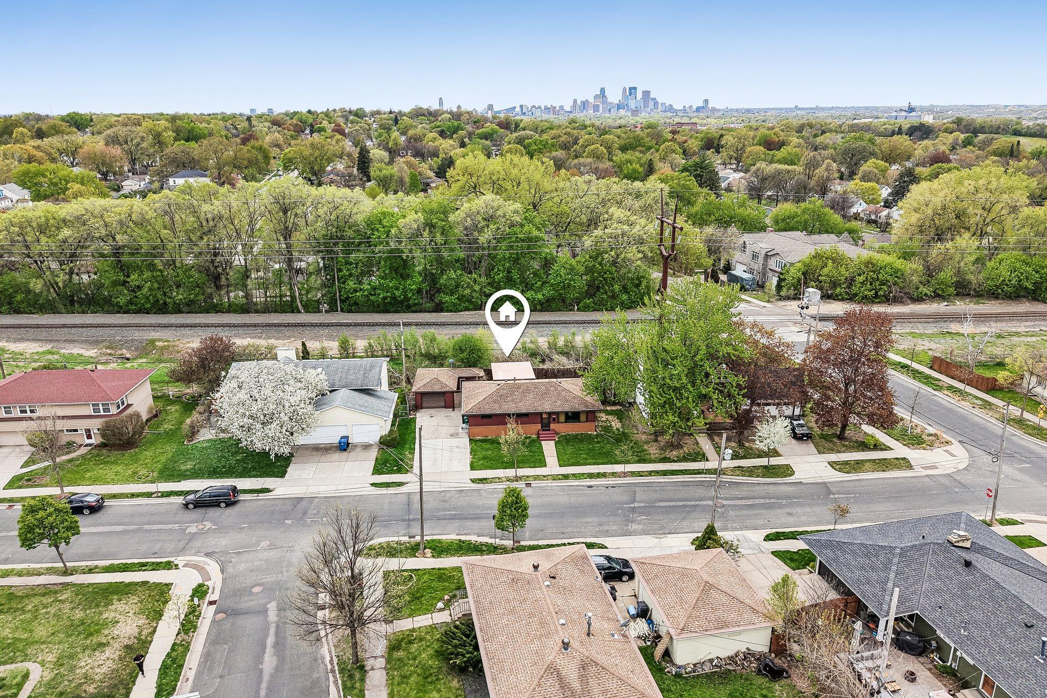 65-web-or-mls-36 1_2 Ave-S0605-063.jpg