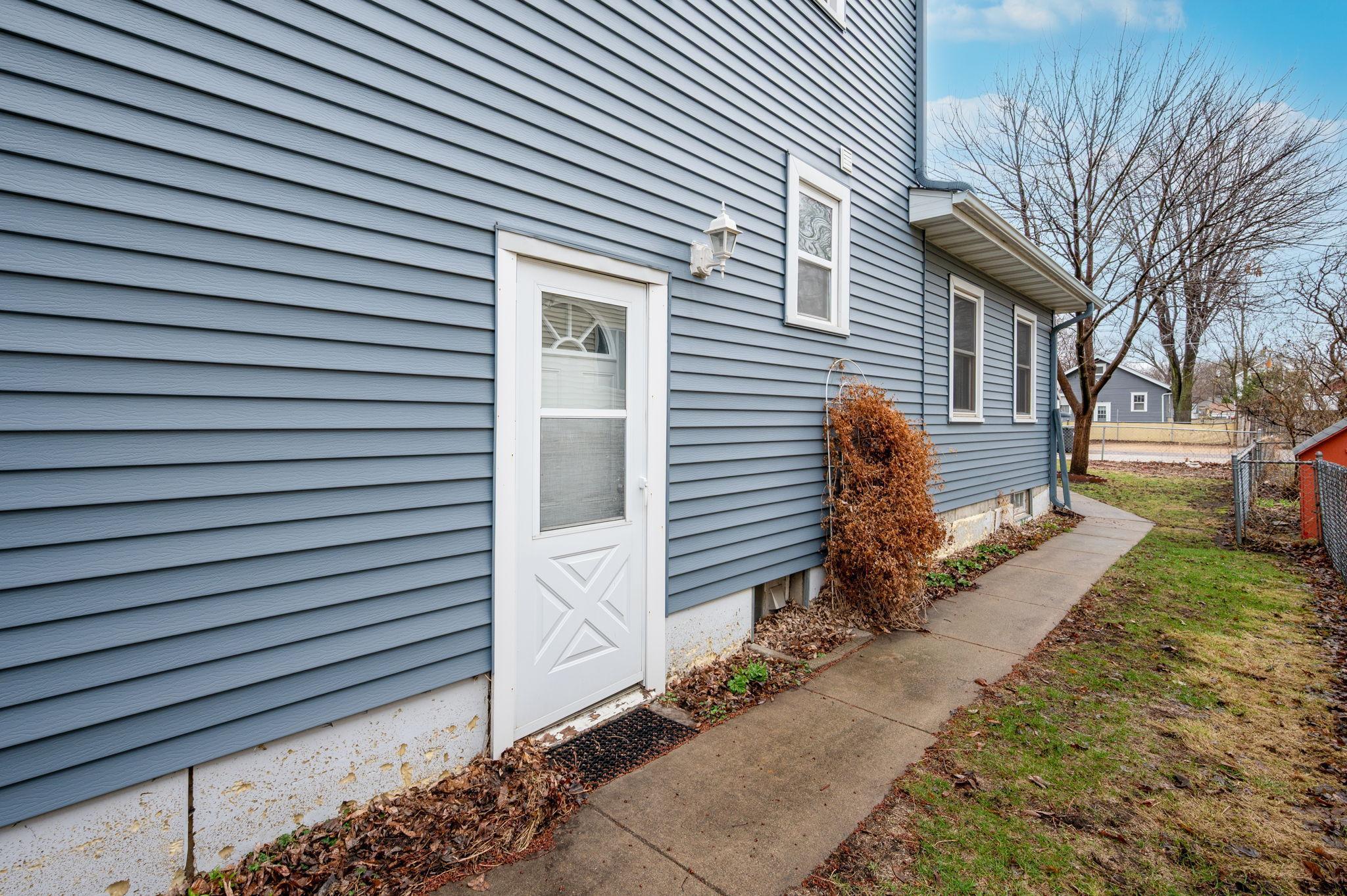 616 Range St North Mankato MN-4.jpg